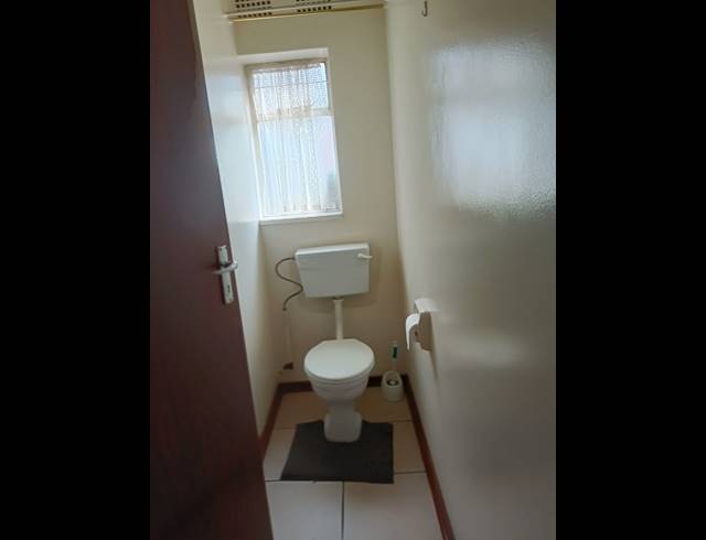 3 BEDROOM FLAT FOR SALE IN VANDERBIJLPARK CENTRAL